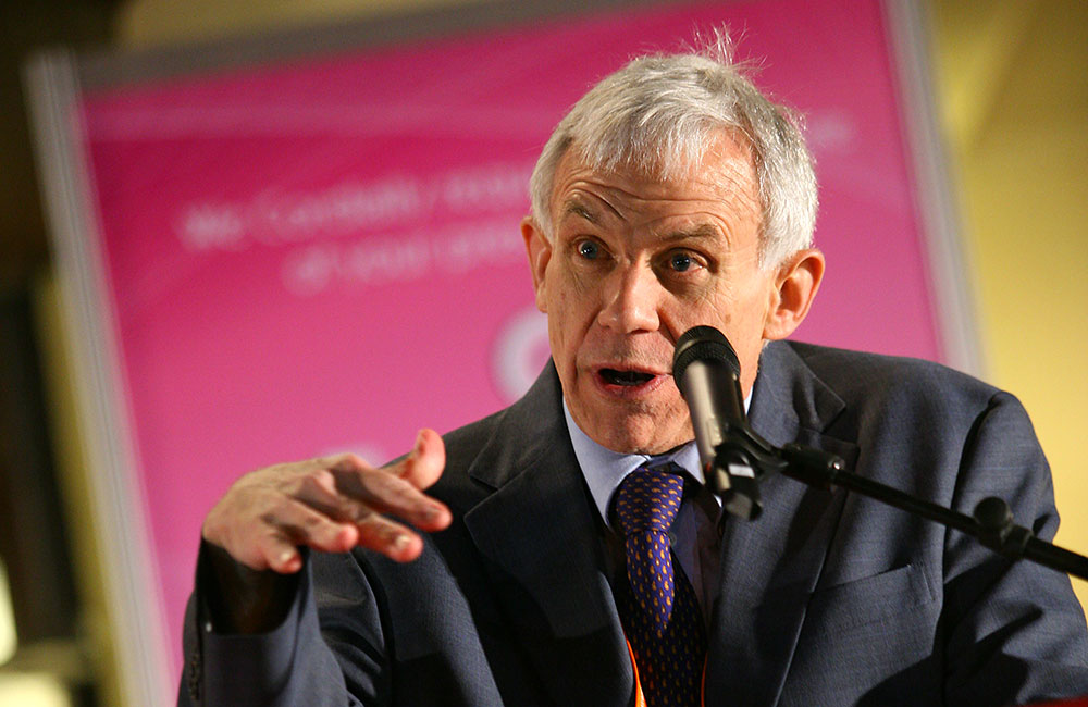 Dr.David R. Holmes
