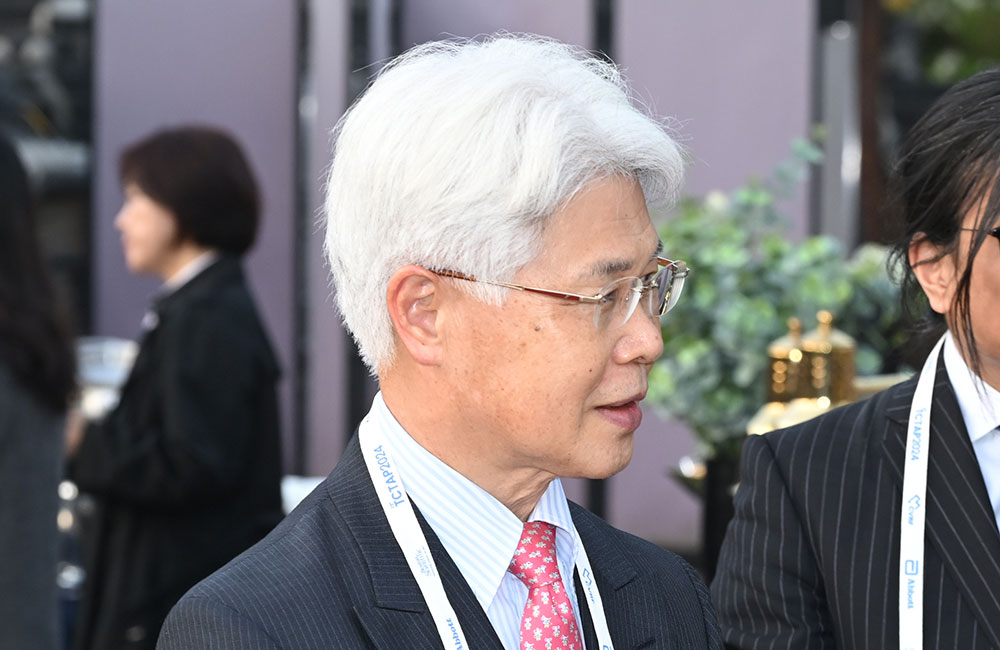 Dr.Takashi Akasaka